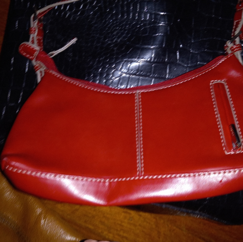 Small vintage Red leather purse